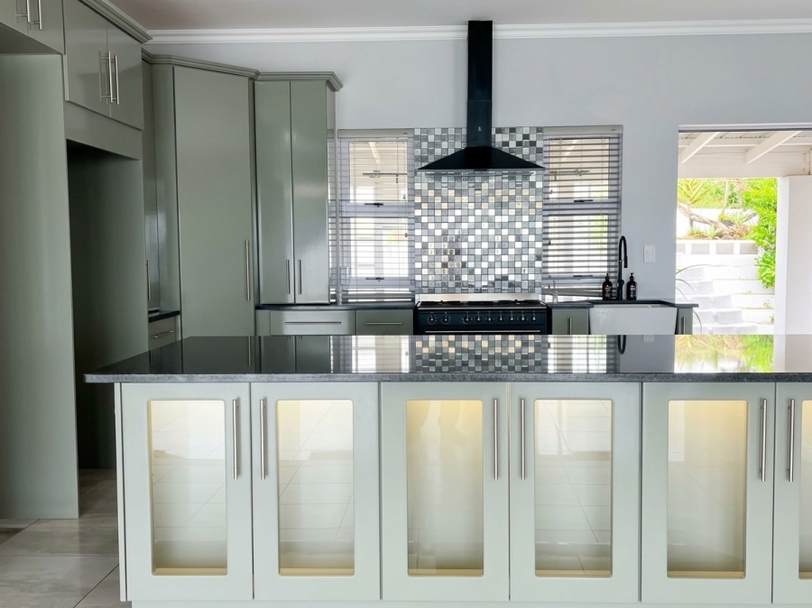 3 Bedroom Property for Sale in Cannon Rocks Eastern Cape